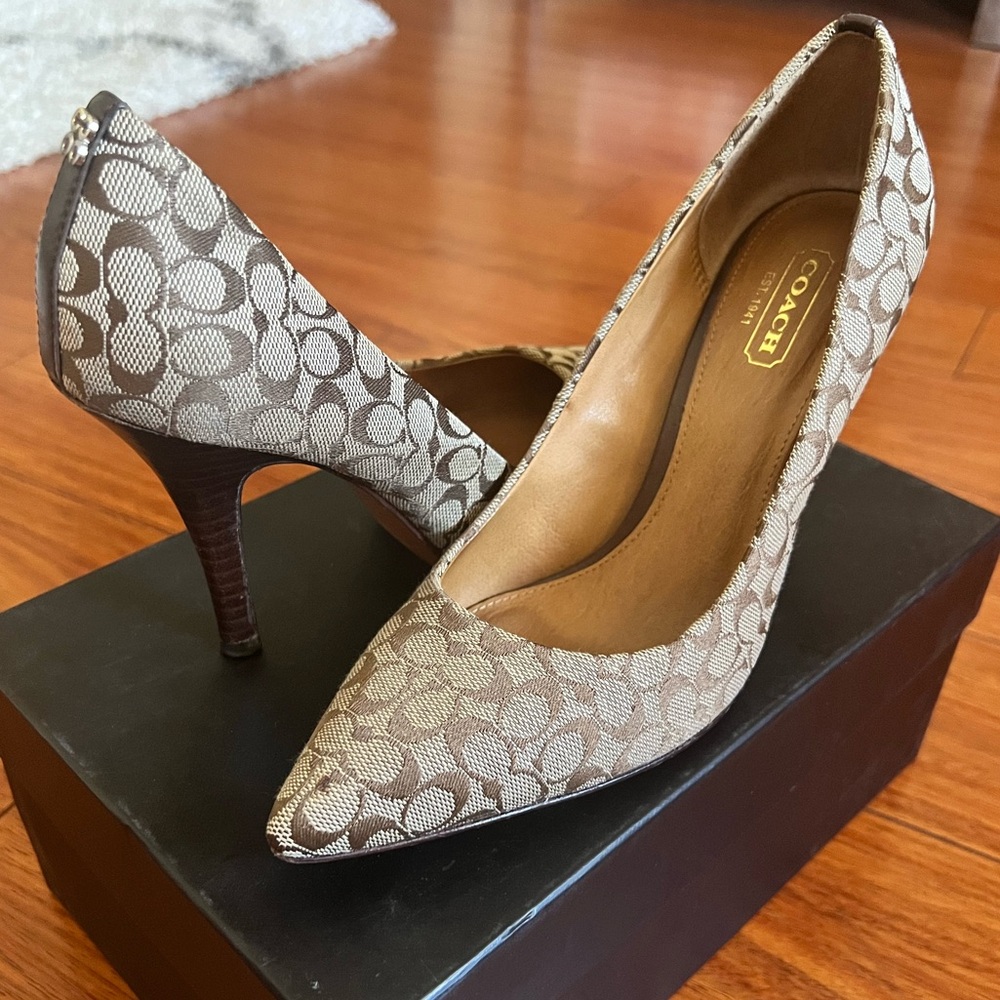 Coach Ellin Brown Monogram Pump Heels Size 6.5